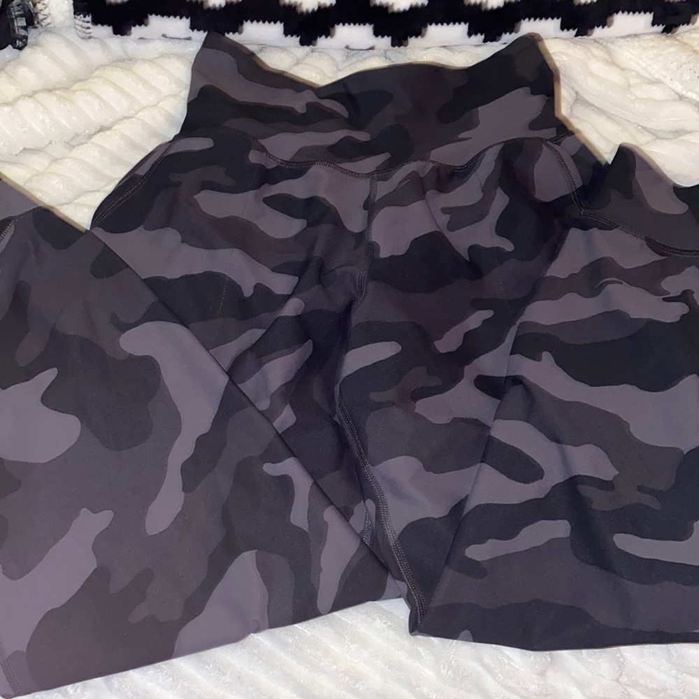 Old navy joggers✨✨
